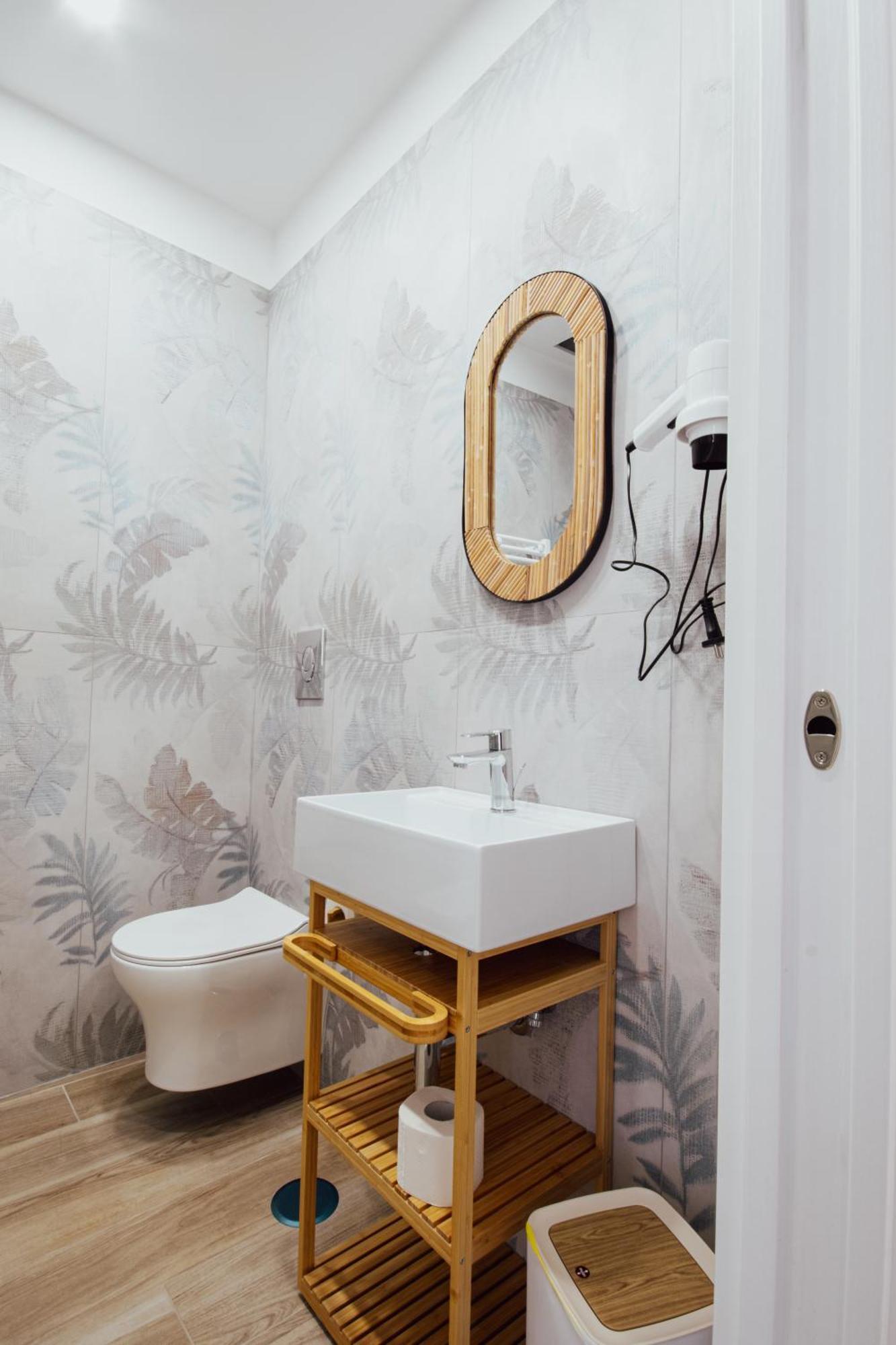 B&B Lara'S Home By I Borbone Naples Exterior photo